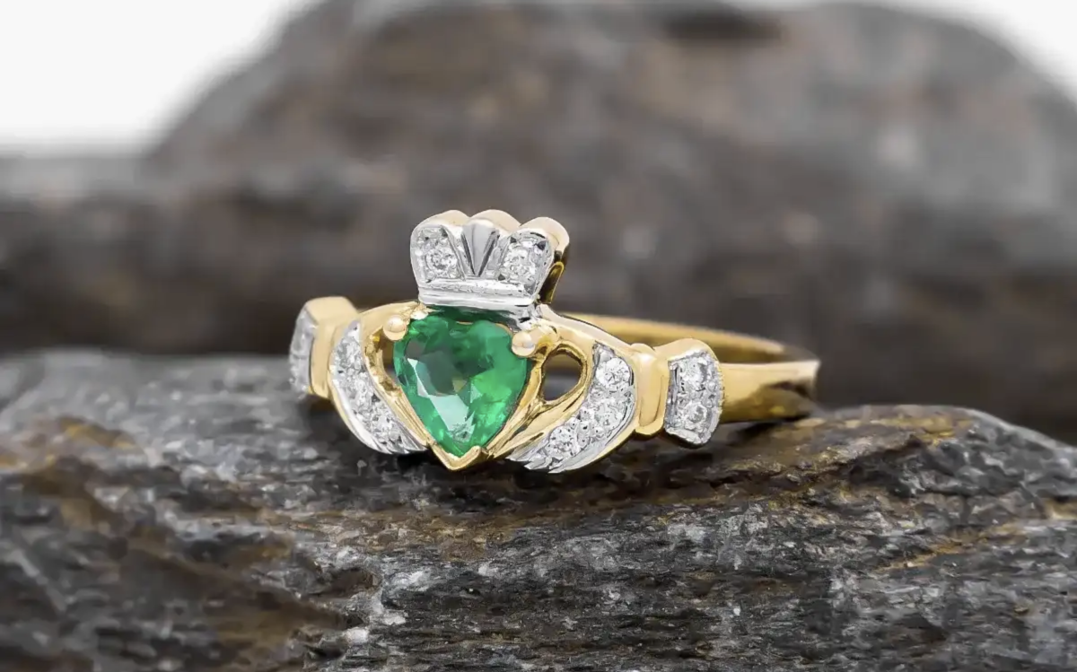 Claddagh hot sale wedding ring